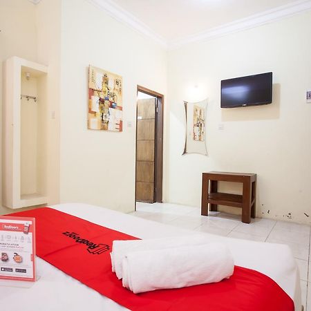 Reddoorz Near Marvel City Mall Wonotjolo Exterior foto