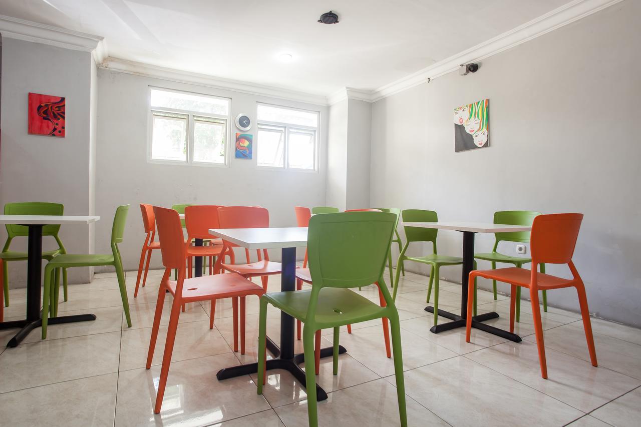 Reddoorz Near Marvel City Mall Wonotjolo Exterior foto