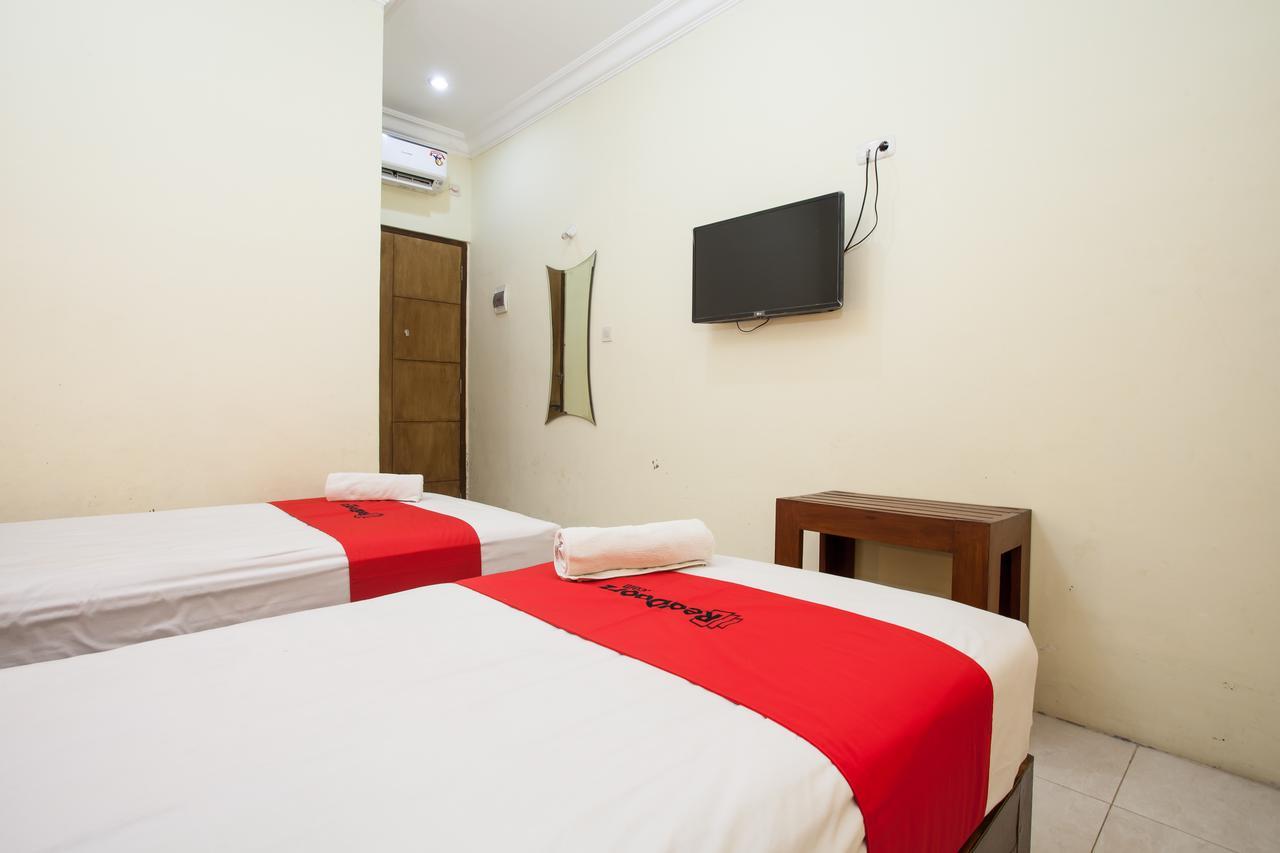 Reddoorz Near Marvel City Mall Wonotjolo Exterior foto
